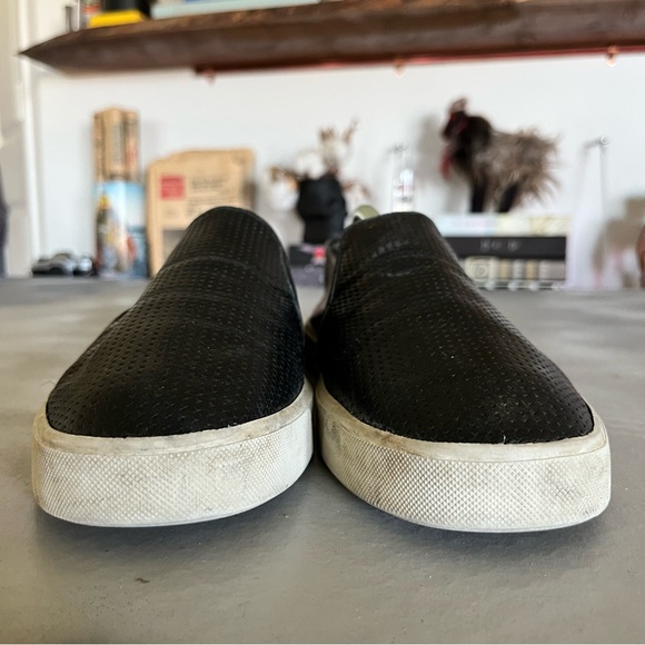 VINCE Blair 5 Slip On Sneaker Perforated Leather - Picture 3 of 6